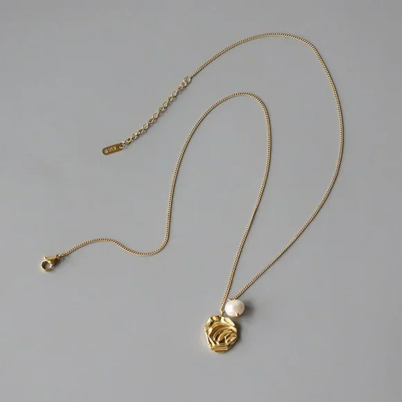 NEW 18K Gold Plated Rose Flower Fresh  Water Pearl Necklace - Picture 7 of 9